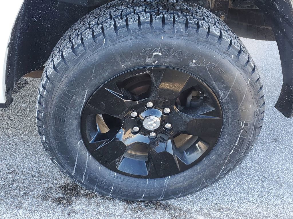 Used 2019 RAM 1500 Tradesman w/ SXT Appearance Group image 32