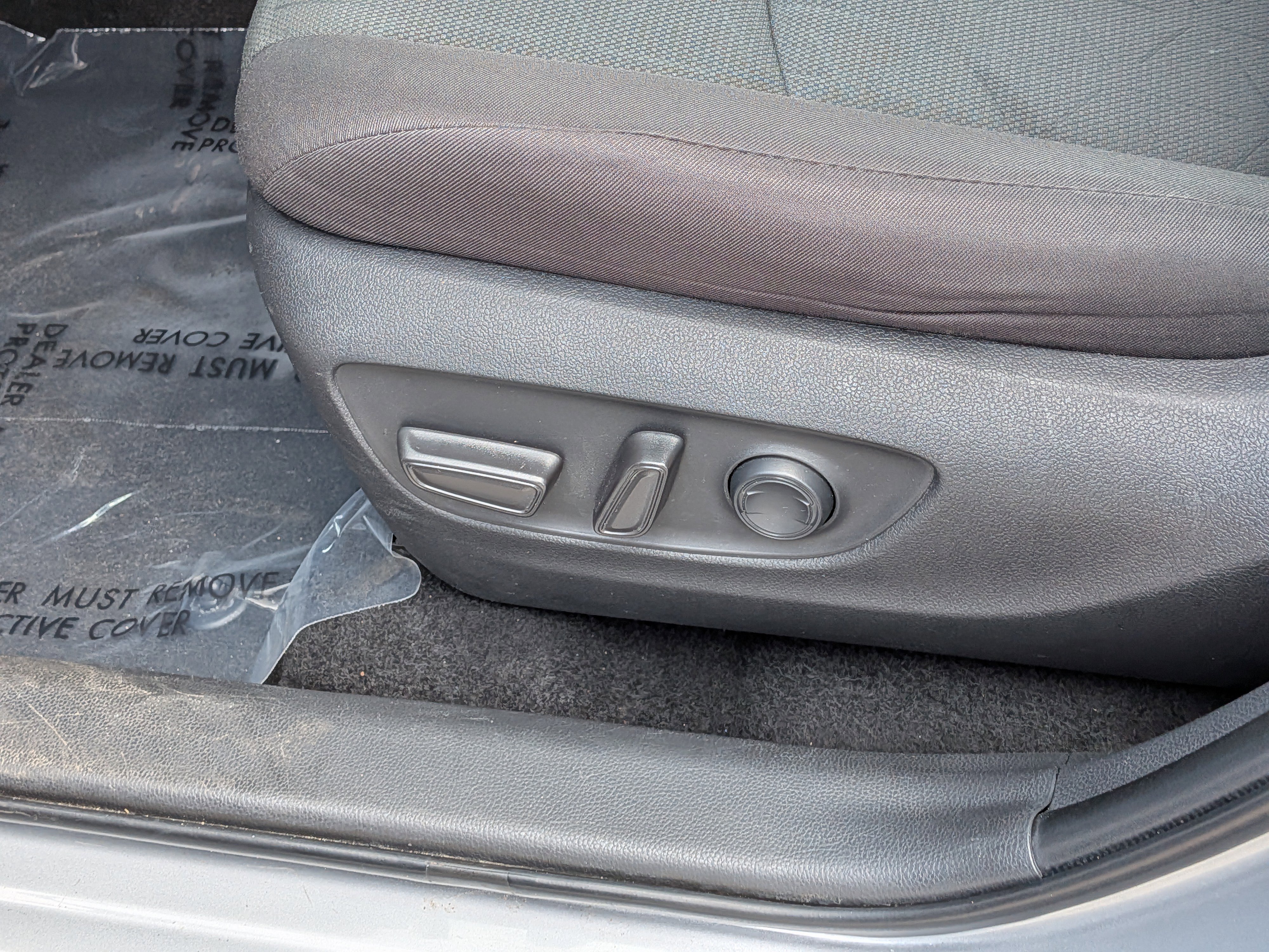 Used 2024 Toyota RAV4 XLE FWD image 21