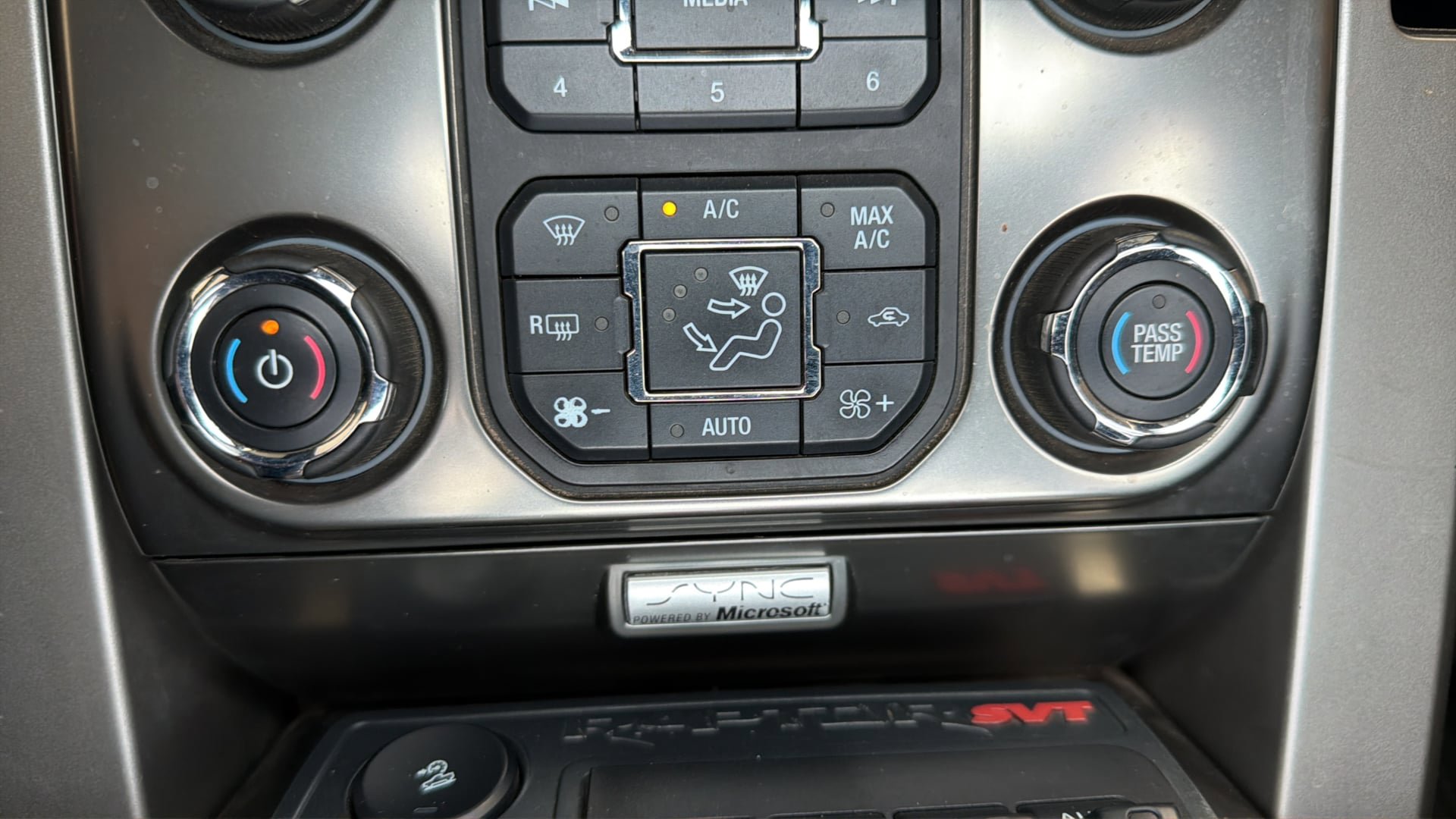 Used 2013 Ford F150 Raptor w/ Luxury Equipment Group AWD/4WD image 28