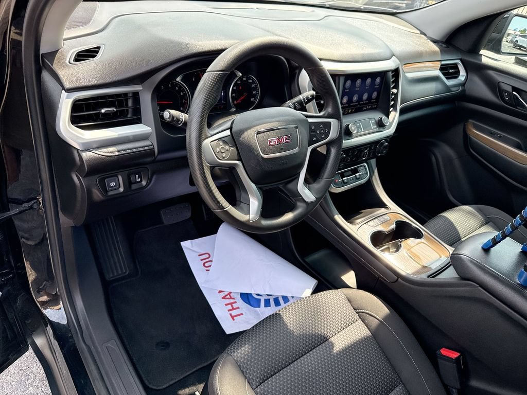 Used 2021 GMC Acadia SLE FWD image 12
