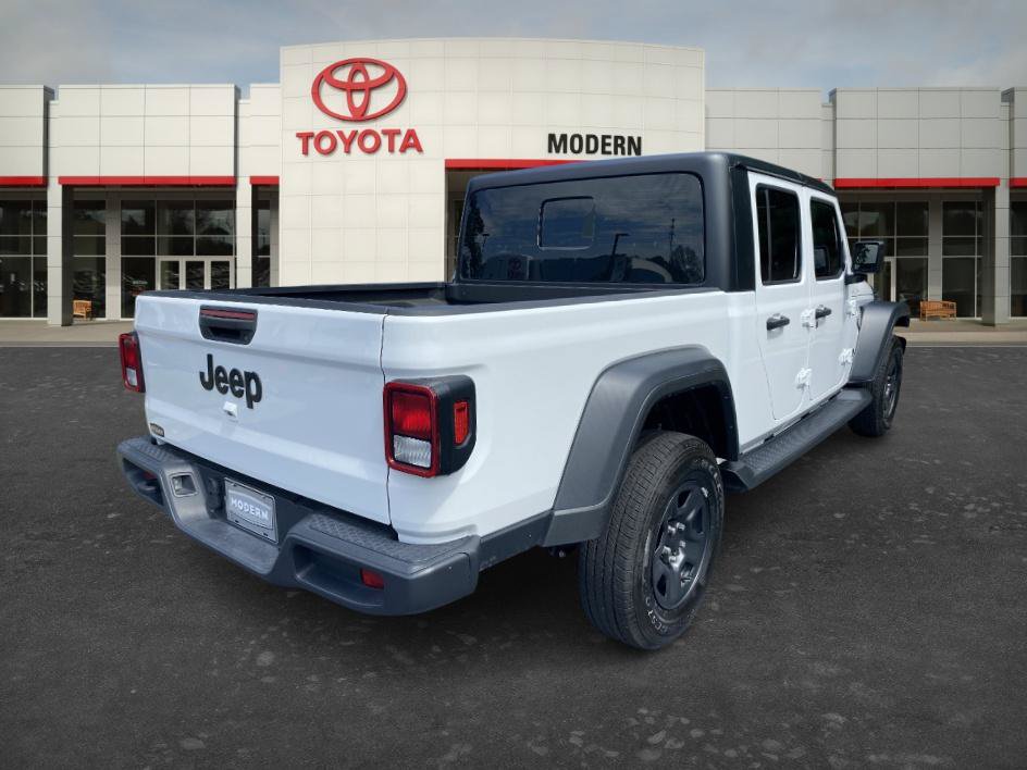 Used 2024 Jeep Gladiator Sport AWD/4WD image 5