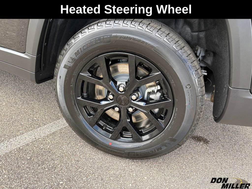 New 2025 Jeep Grand Cherokee L Laredo image 9