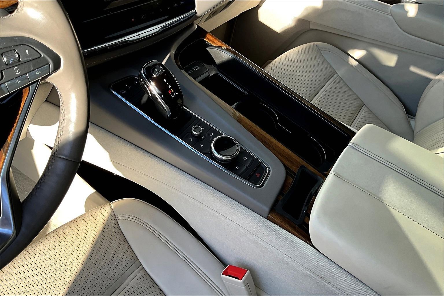 Used 2023 Cadillac Escalade Sport Platinum AWD/4WD image 17