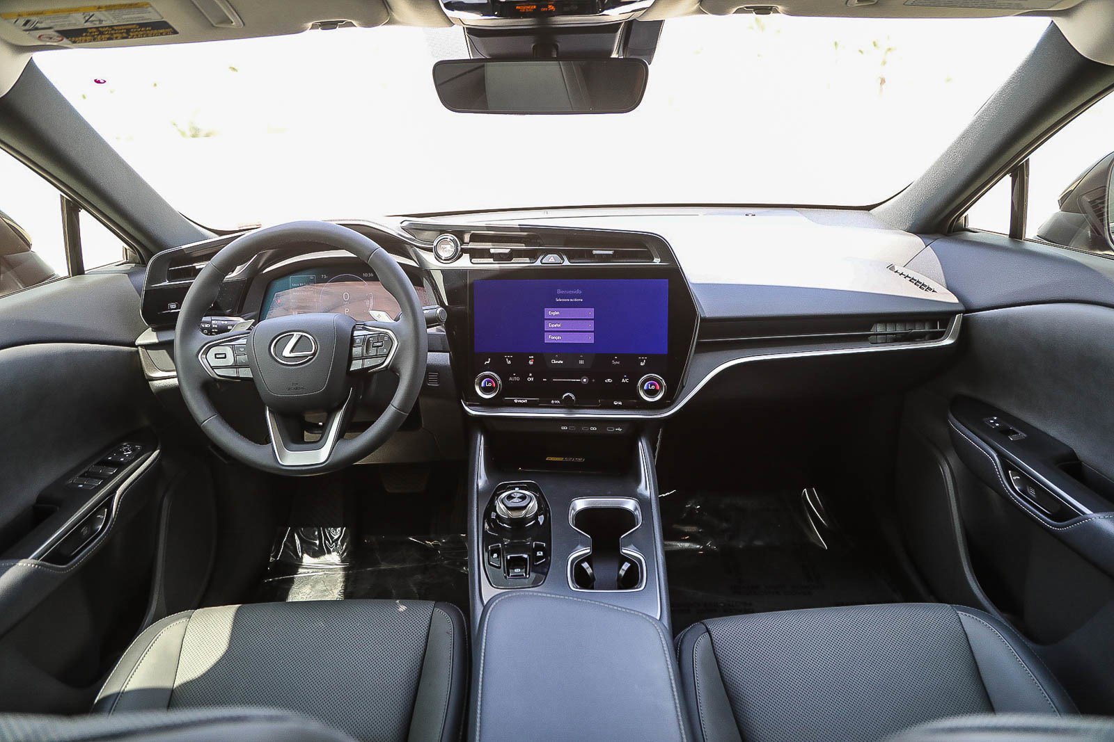 Used 2025 Lexus RZ 300e image 12