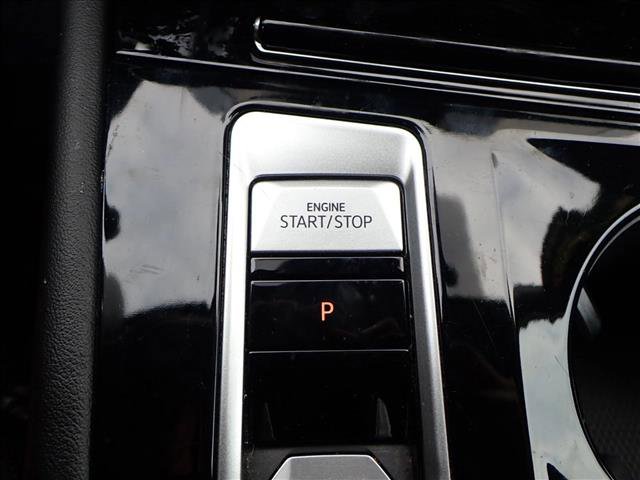 Used 2024 Volkswagen Atlas Cross Sport SE image 24