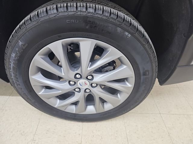 Used 2025 Buick Enclave Preferred image 22