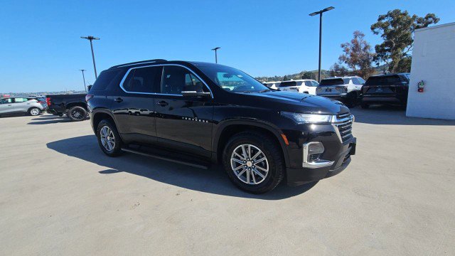 Used 2023 Chevrolet Traverse LT FWD image 2