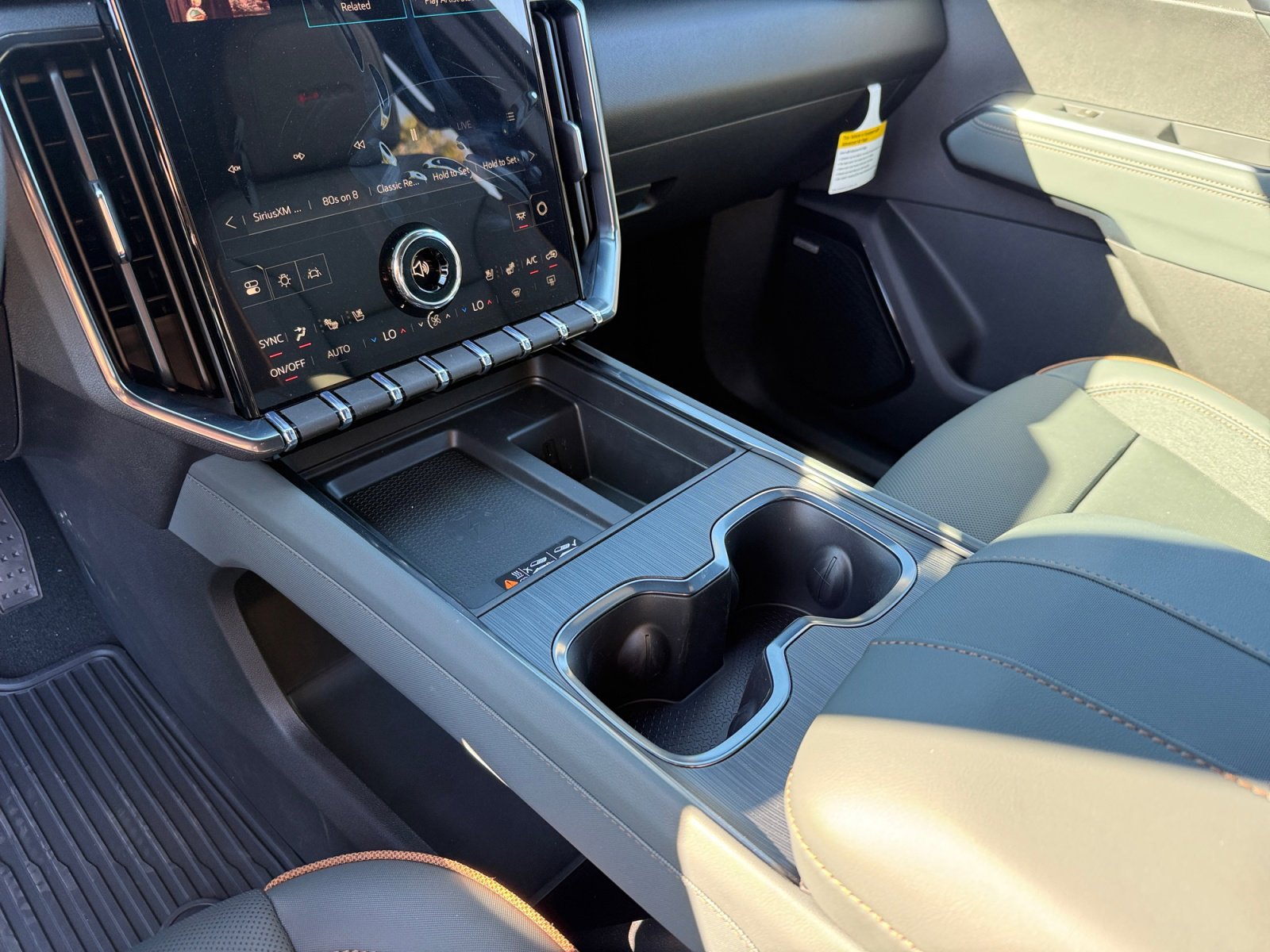 New 2026 GMC Acadia AT4 w/ Luxury Package image 13