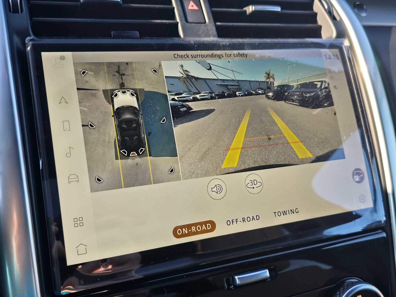 New 2025 Land Rover Discovery Dynamic SE image 30