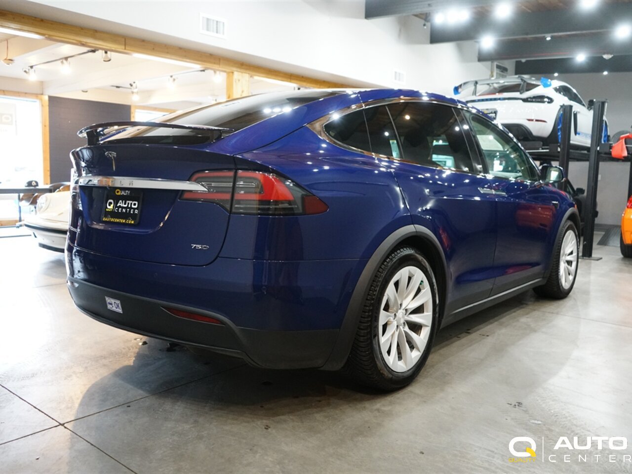 Used 2019 Tesla Model X 75D AWD/4WD image 4