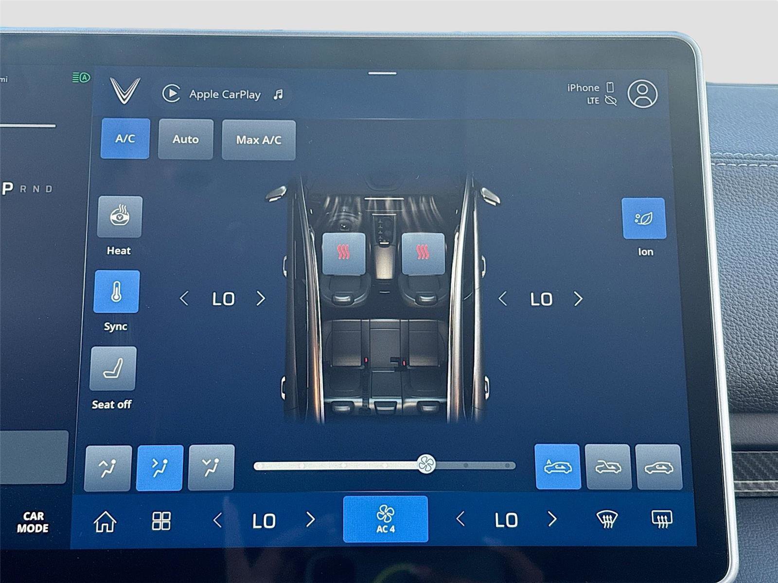 New 2025 VinFast VF 8 Eco image 16