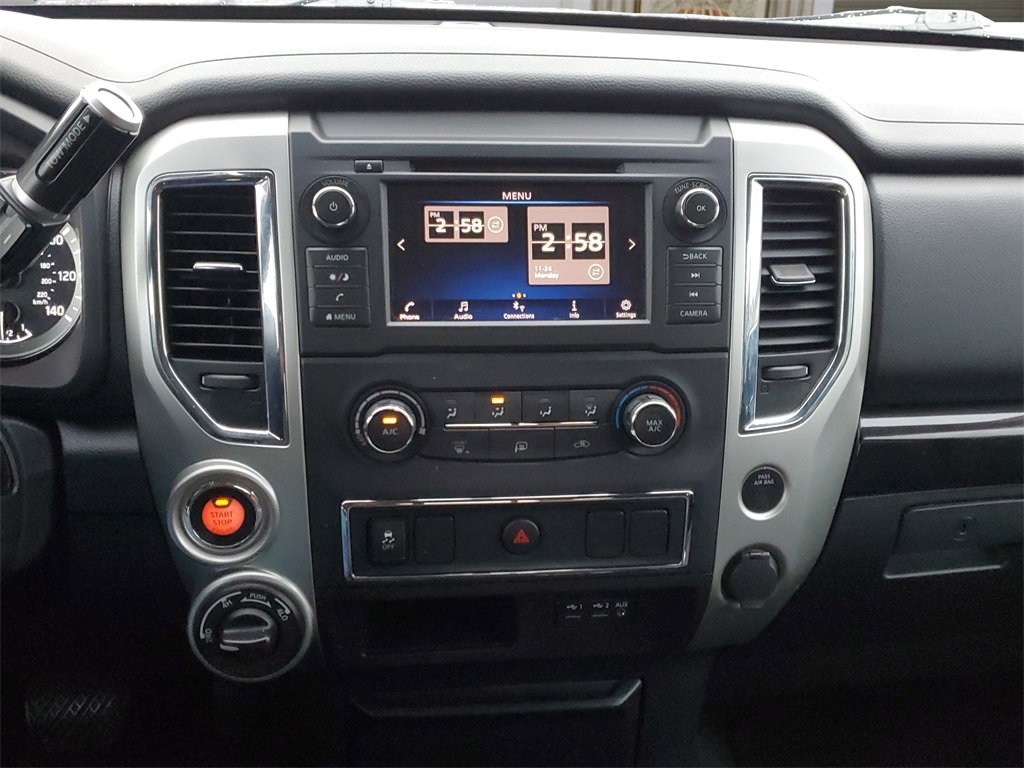 Used 2019 Nissan Titan SV image 20