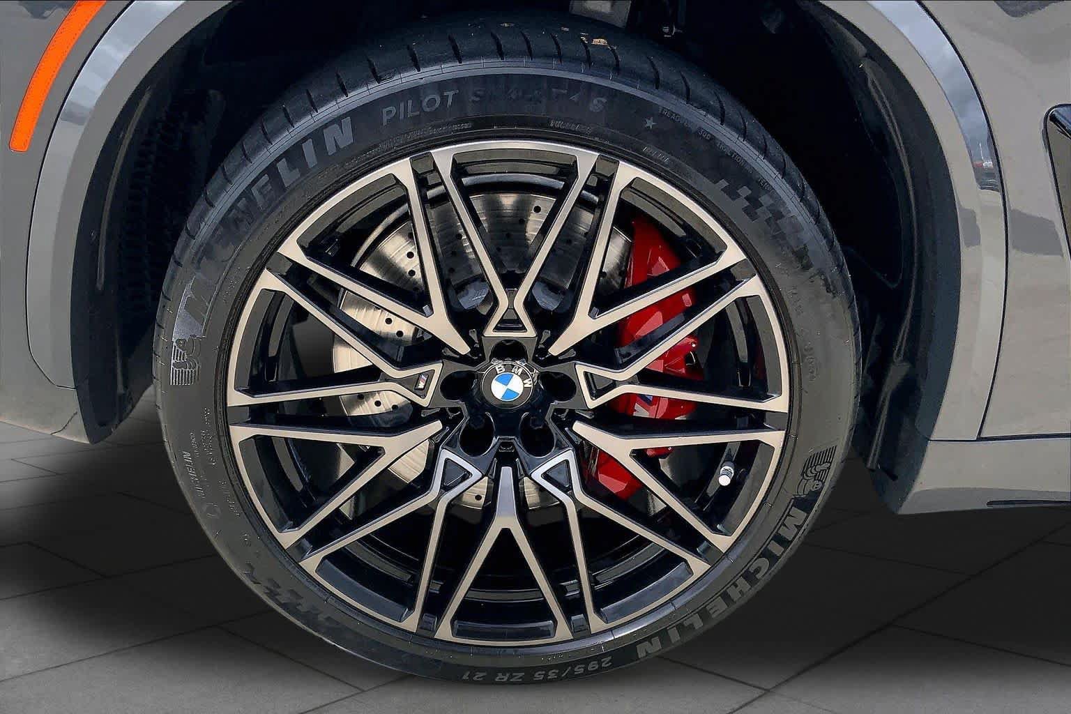 Used 2025 BMW X5 M Competition w/ Executive Package AWD/4WD image 18