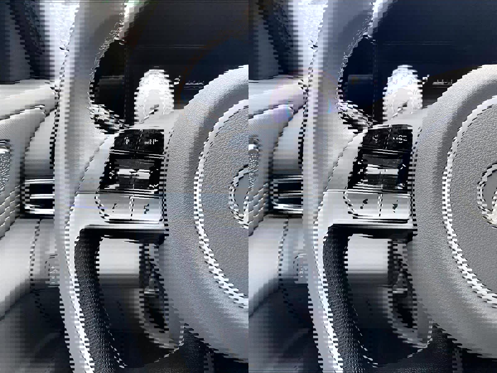 Used 2025 Hyundai Elantra SEL image 23