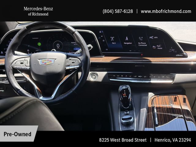 Used 2024 Cadillac Escalade ESV Premium Luxury AWD/4WD image 19