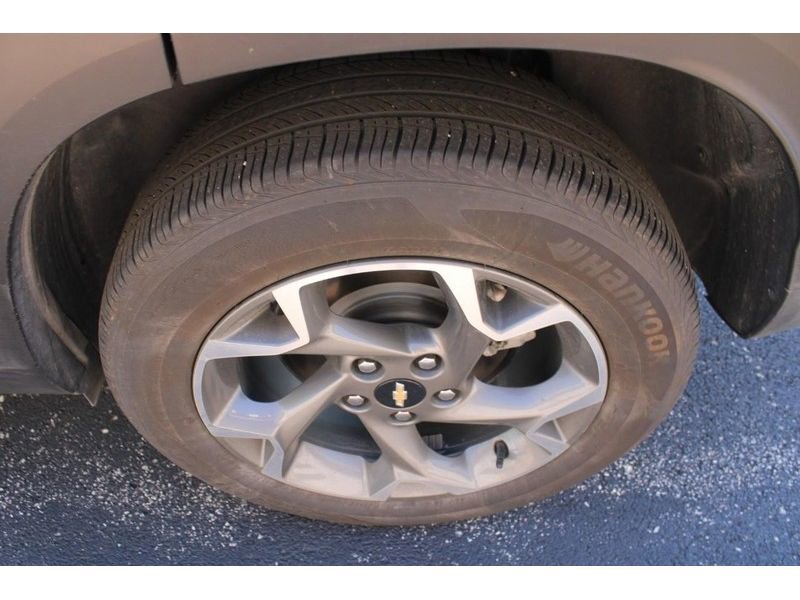 Used 2024 Chevrolet Trax LT w/ Driver Confidence Package FWD image 8