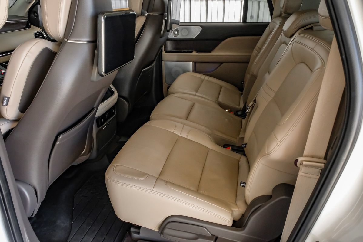 Used 2023 Lincoln Navigator L Reserve AWD/4WD image 36