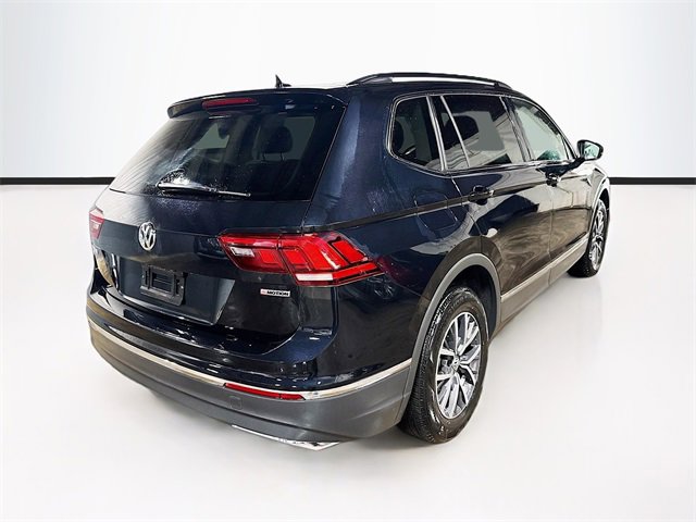 Used 2020 Volkswagen Tiguan SE w/ Panoramic Sunroof Package image 7