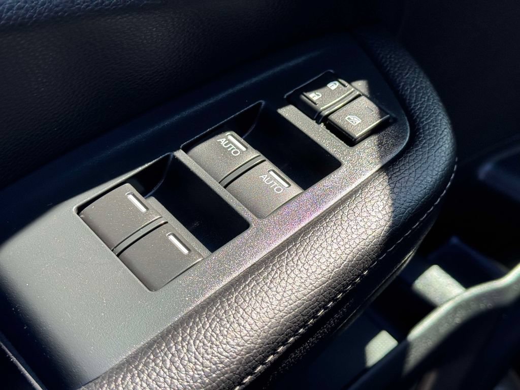 Used 2023 Honda Passport EX-L image 16