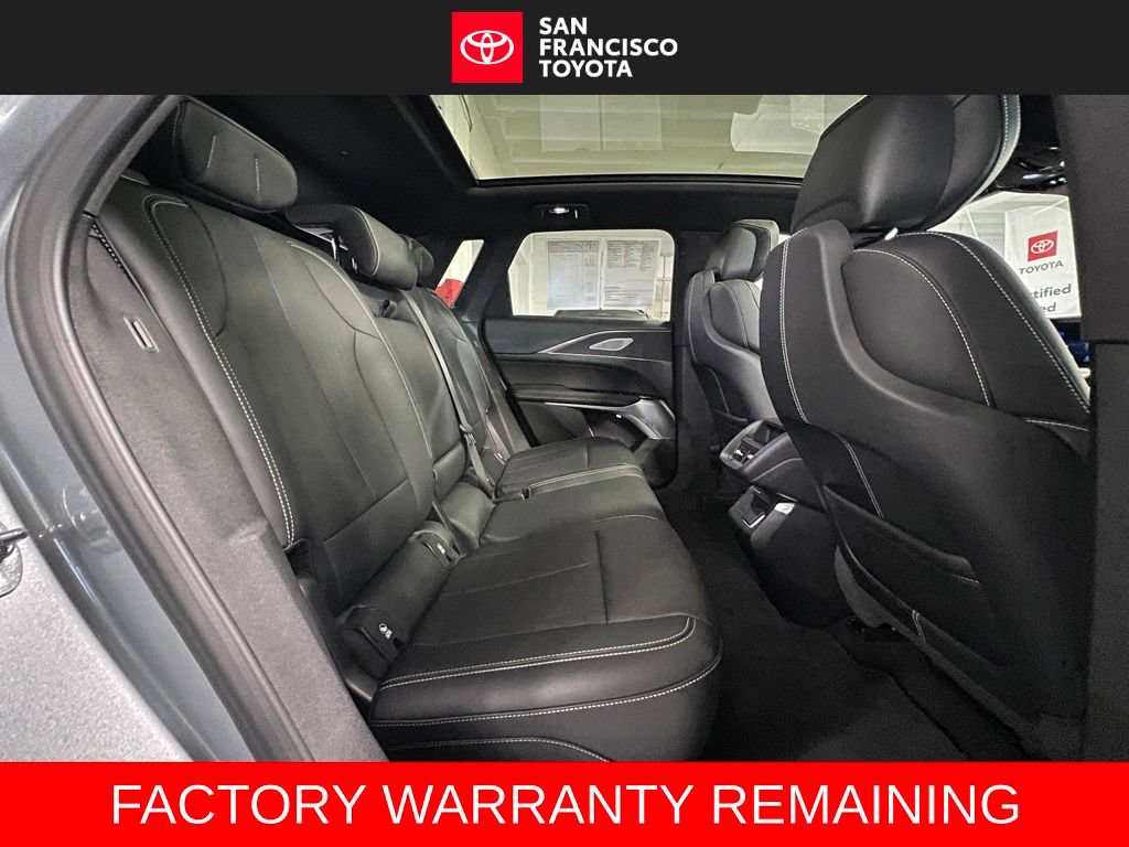 Used 2024 Cadillac Lyriq Luxury RWD image 19