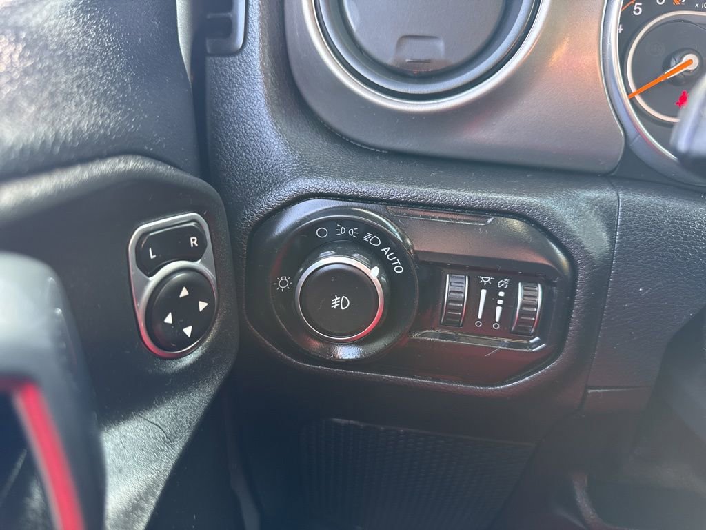 Certified 2018 Jeep Wrangler Unlimited Sport S image 6