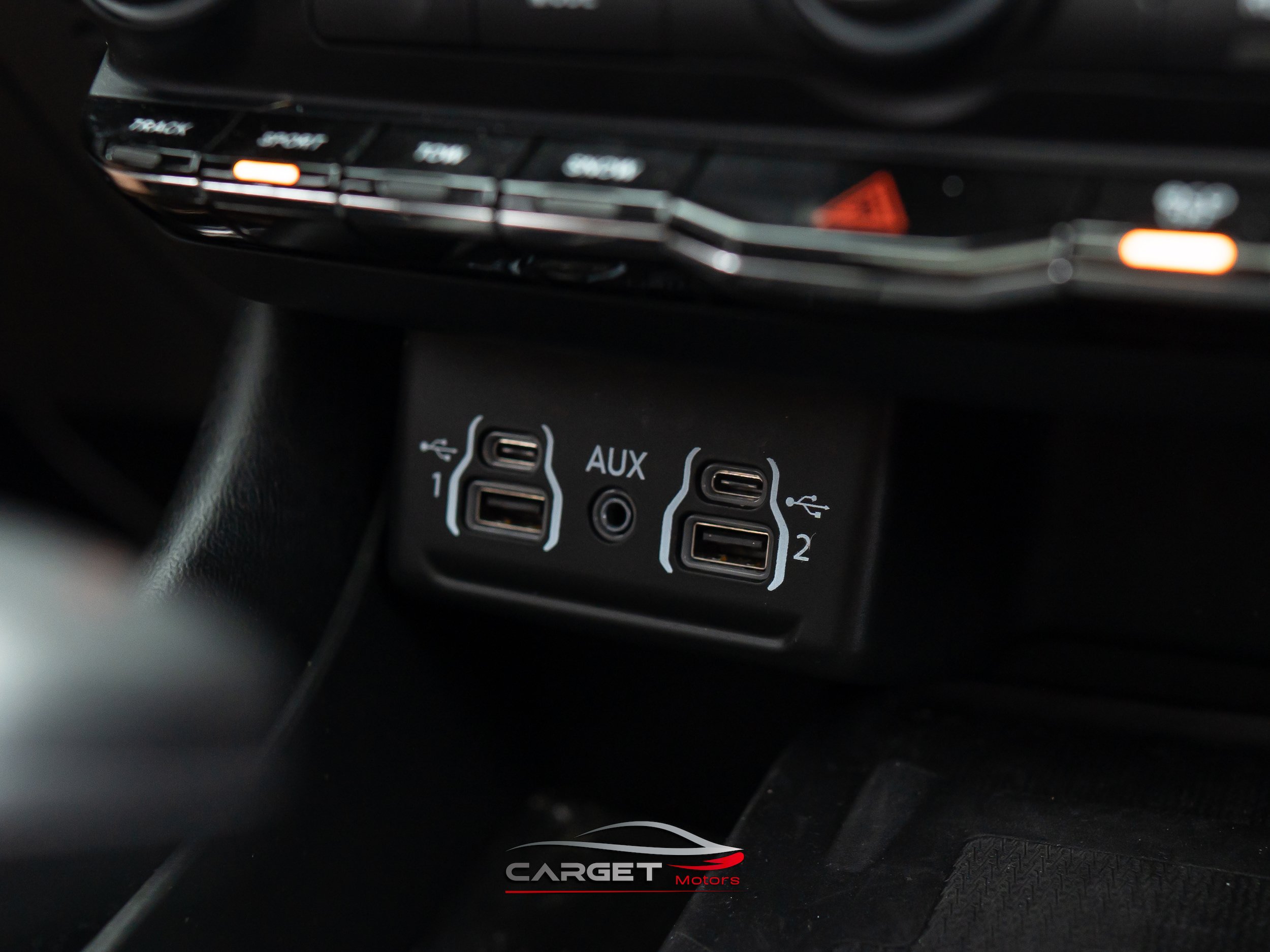 Used 2021 Dodge Durango R/T w/ Tow 'N Go Package AWD/4WD image 37