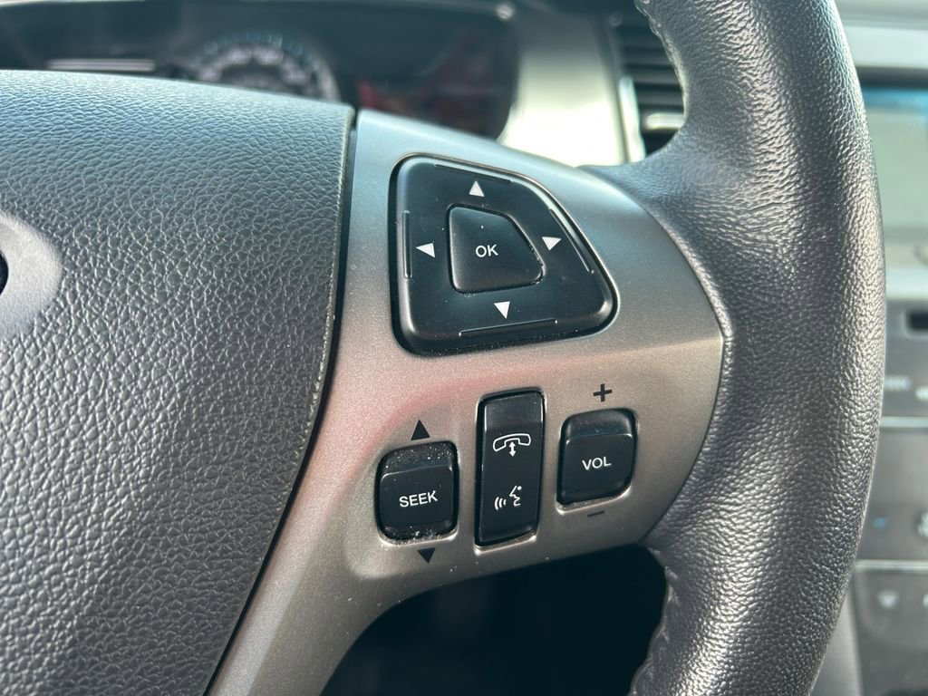 Used 2018 Ford Taurus SEL w/ Equipment Group 201A FWD image 22