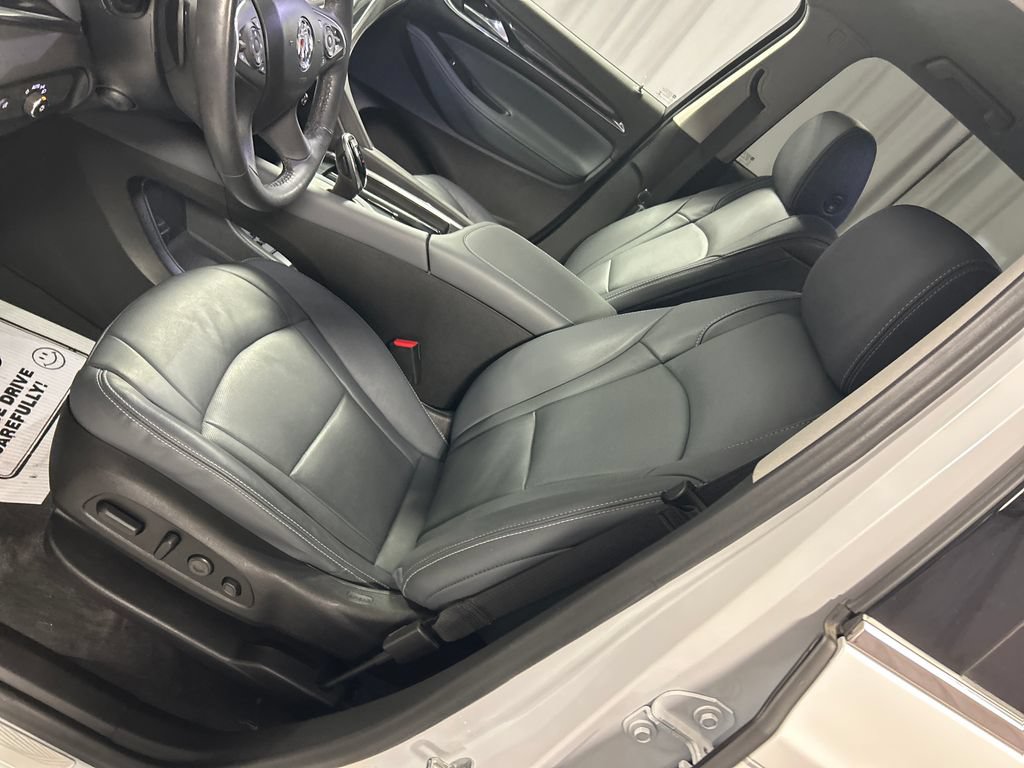 Used 2020 Buick Enclave Premium w/ Surround and Sites Package FWD image 10