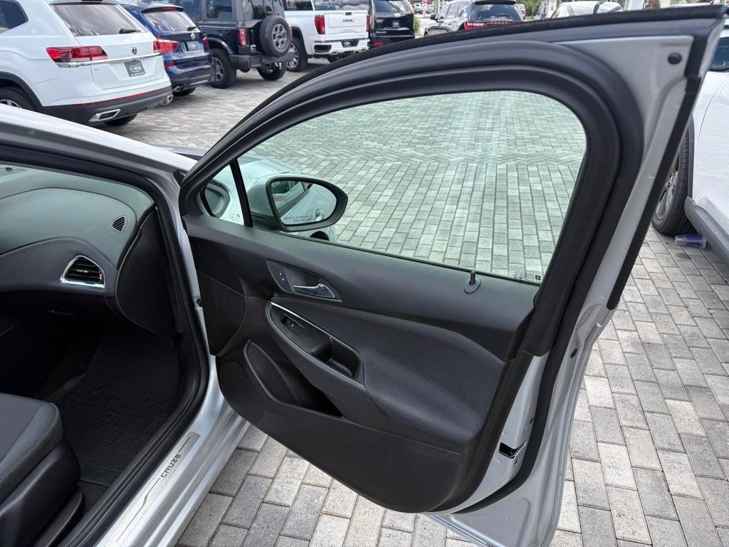 Used 2019 Chevrolet Cruze LS w/ LS Convenience Package FWD image 24