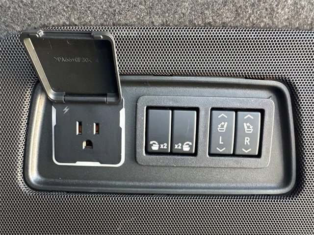 Used 2024 Cadillac Escalade Sport w/ LPO, ONYX Package image 14