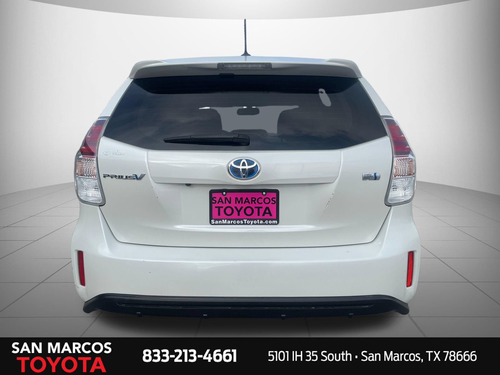Used 2017 Toyota Prius V Four FWD image 4