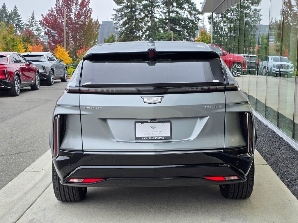 Certified 2025 Cadillac Lyriq Luxury AWD/4WD image 4