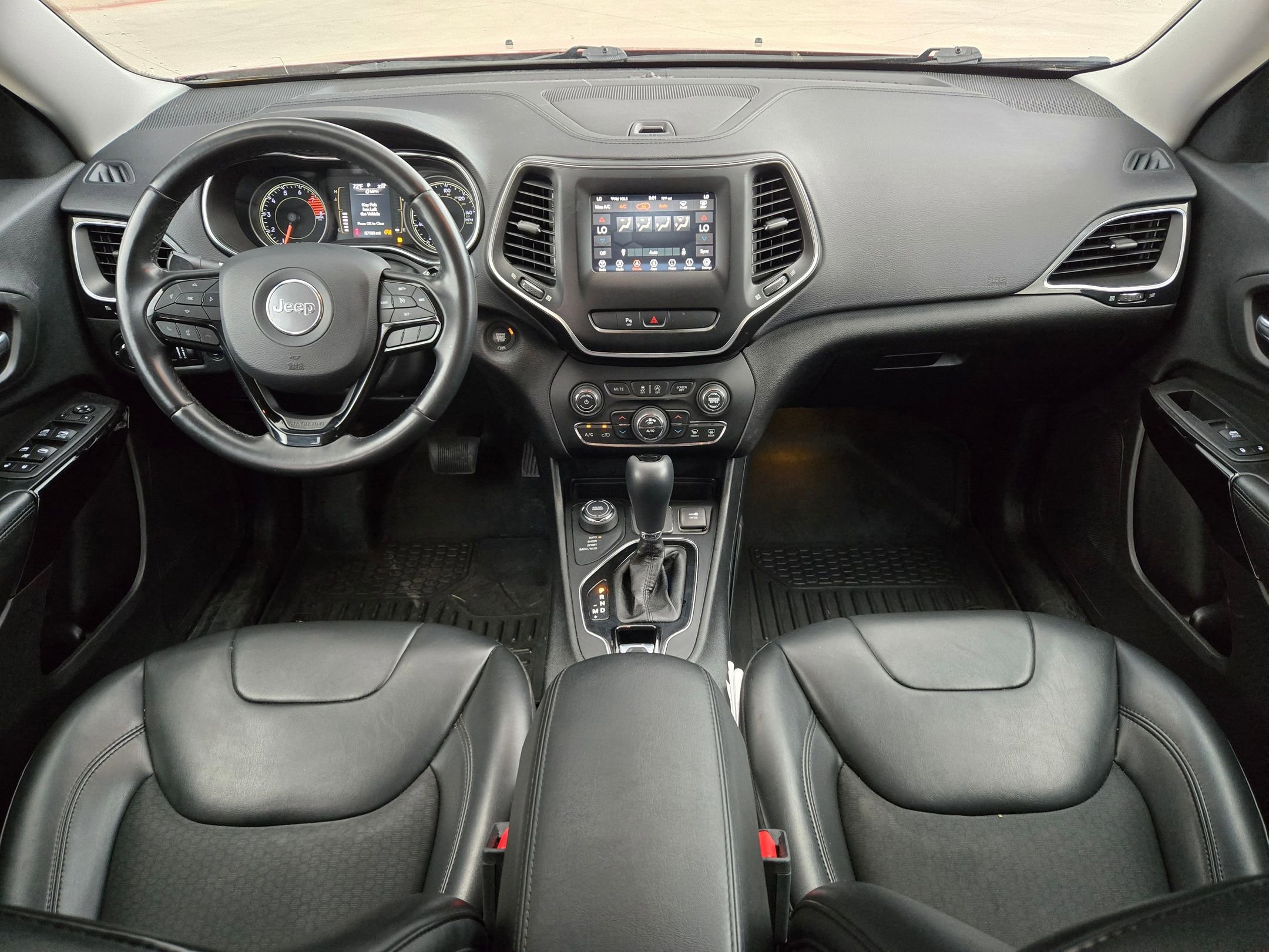 Used 2020 Jeep Cherokee Latitude Plus image 16