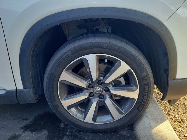 Used 2023 Honda Pilot Touring image 2