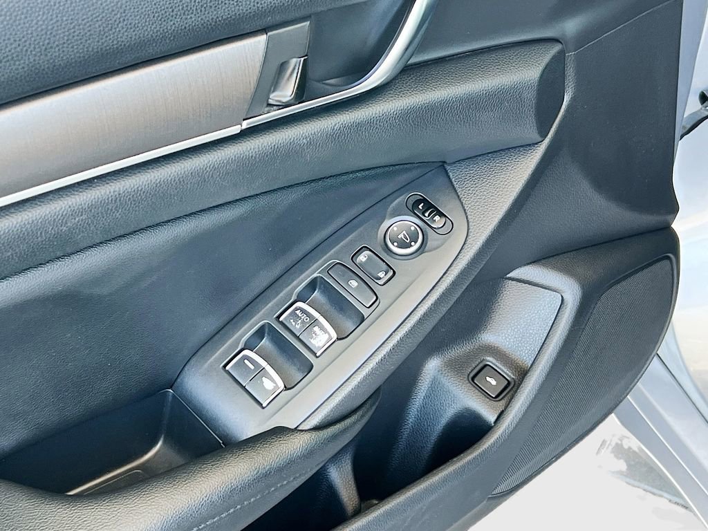 Used 2020 Honda Accord LX image 17