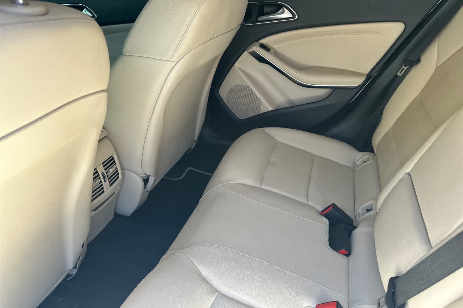 Used 2019 Mercedes-Benz GLA 250 image 11