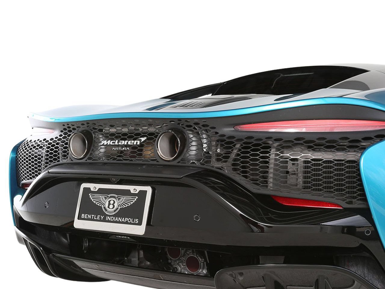 Used 2023 McLaren Artura RWD image 13