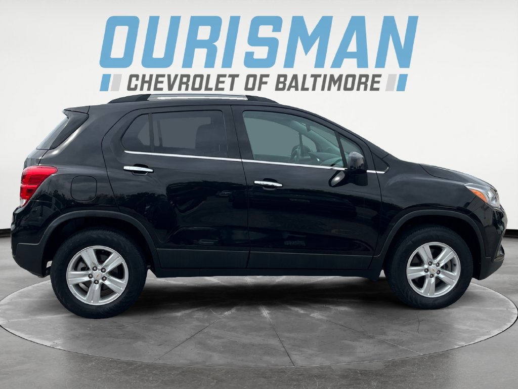 Used 2019 Chevrolet Trax LT w/ LT Convenience Package AWD/4WD image 7