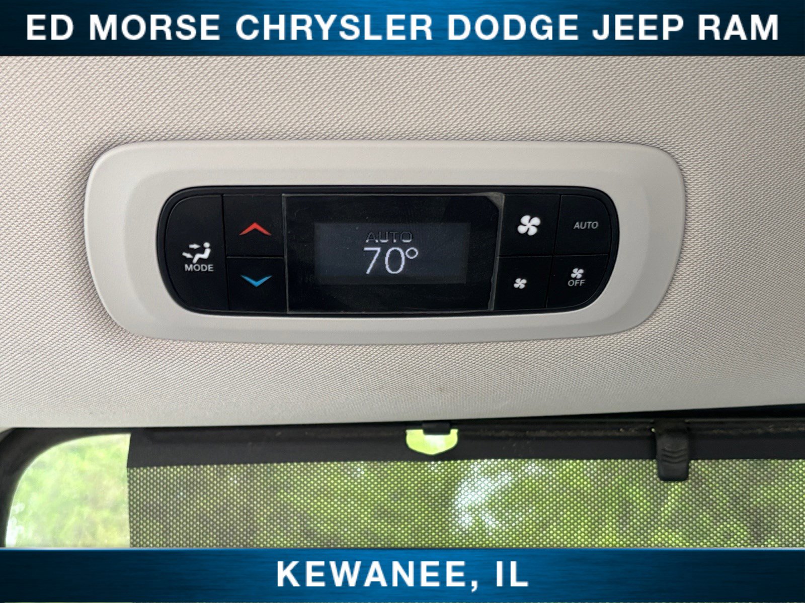 Used 2019 Chrysler Pacifica Touring-L FWD image 25