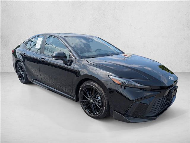 Used 2025 Toyota Camry SE FWD image 3