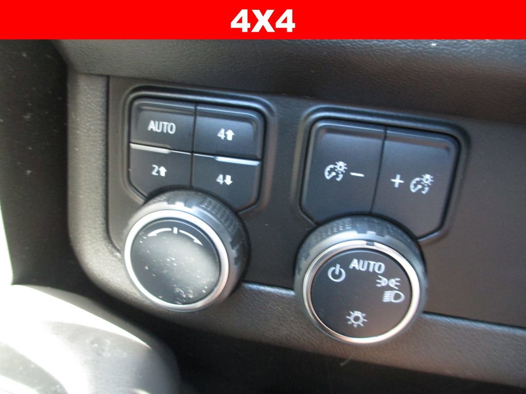 Used 2021 Chevrolet Tahoe Z71 w/ Luxury Package image 28