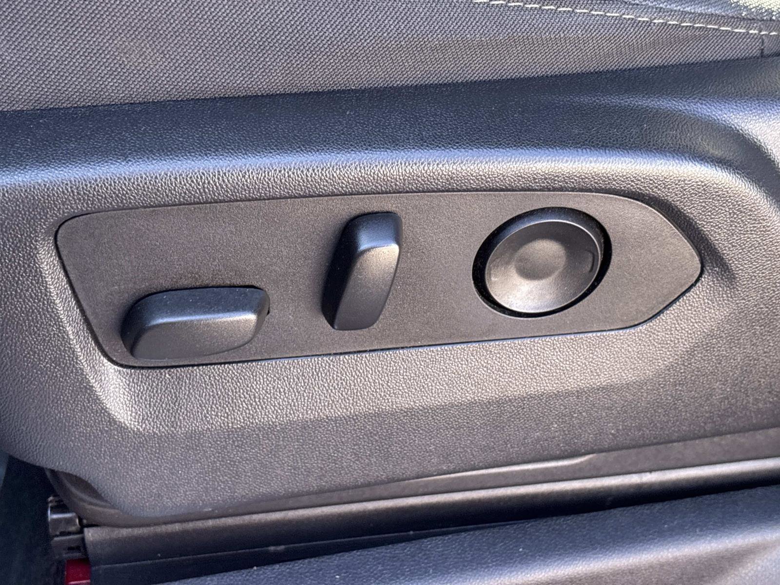 Used 2023 Chevrolet Silverado 1500 LT Trail Boss w/ Protection Package image 16