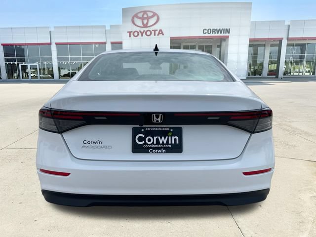Used 2025 Honda Accord SE image 4