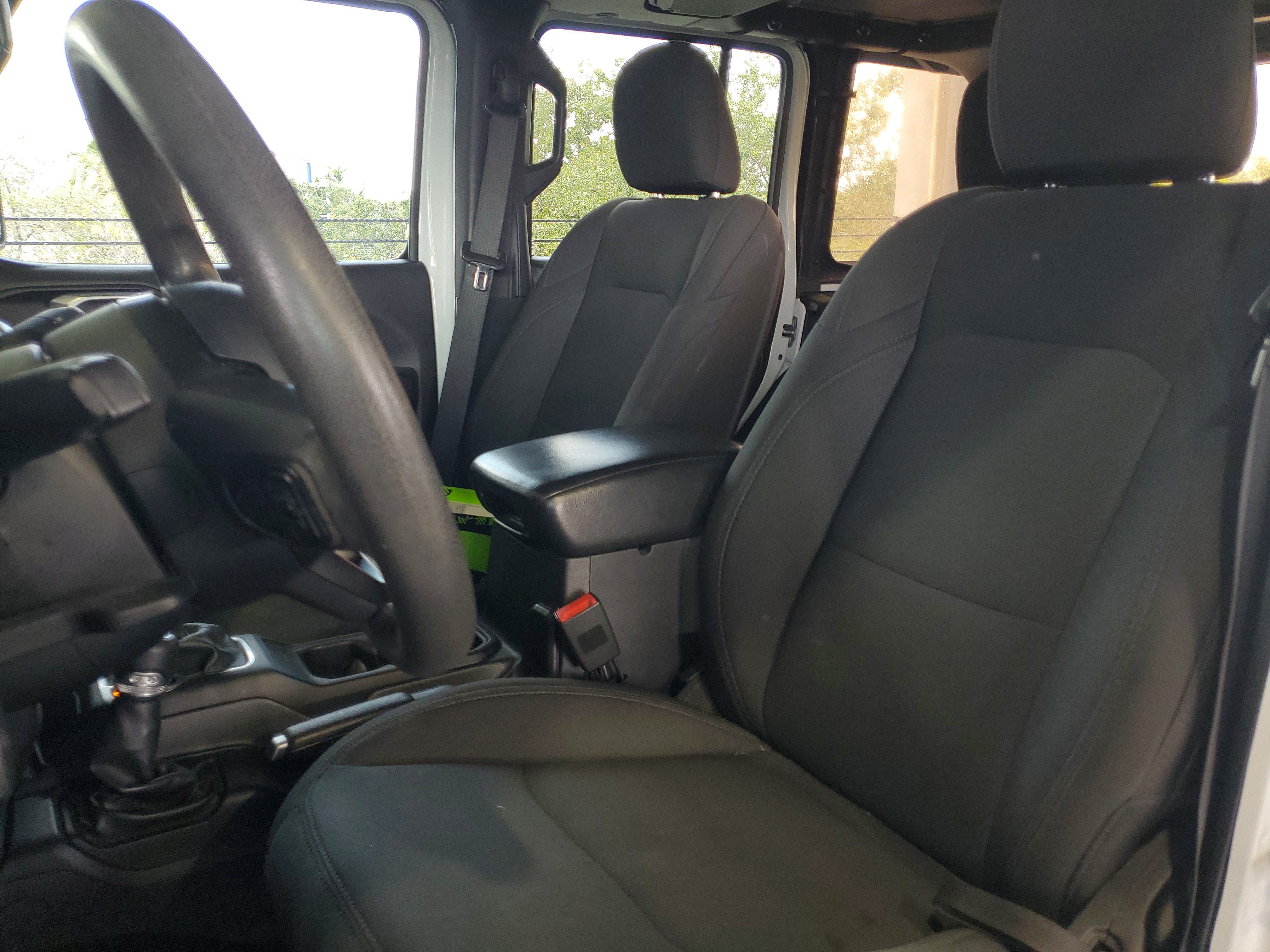 Used 2018 Jeep Wrangler Unlimited Sport AWD/4WD image 18
