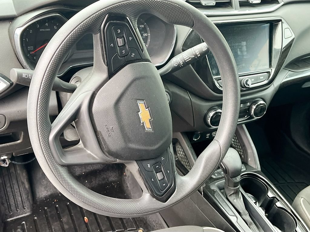 Used 2022 Chevrolet TrailBlazer LT w/ Convenience Package AWD/4WD image 11