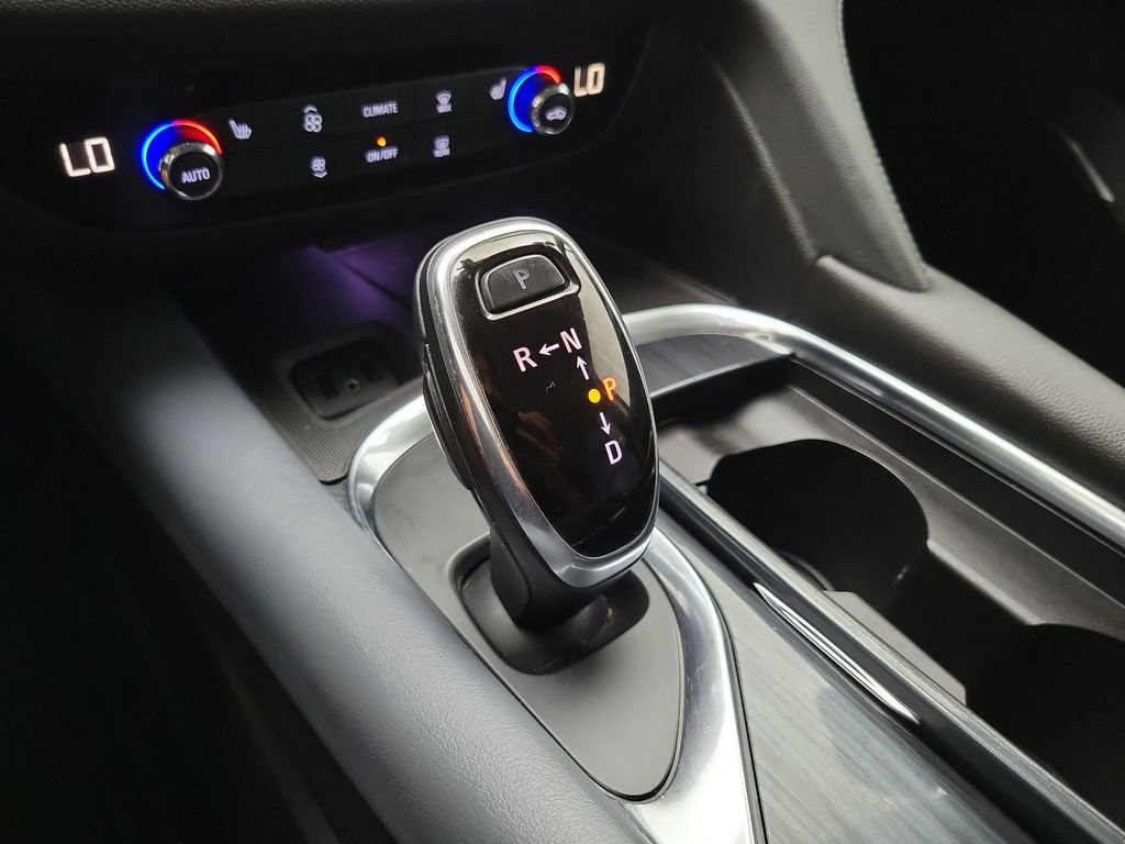 Certified 2018 Buick Enclave Essence FWD image 18