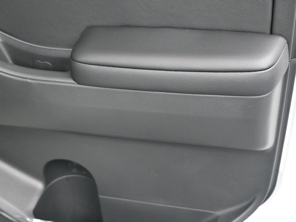 New 2025 Nissan Frontier SV w/ SV Convenience Package image 12