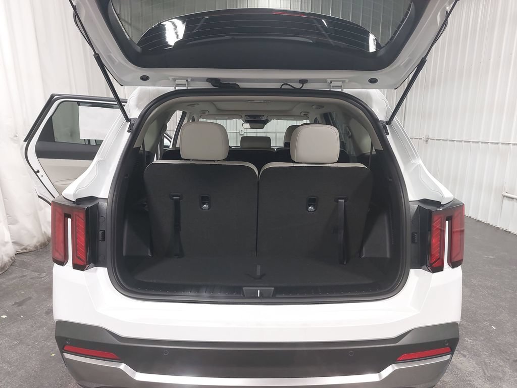 New 2026 Kia Sorento S w/ S Panoramic Sunroof Package FWD image 13