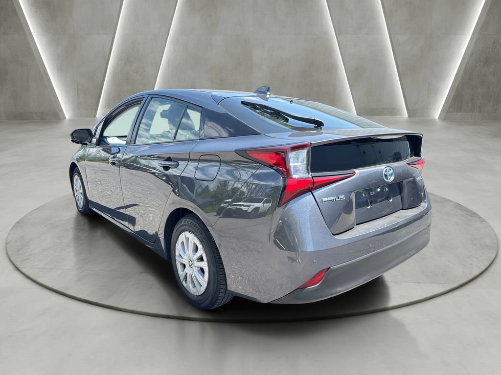 Used 2022 Toyota Prius LE FWD image 5