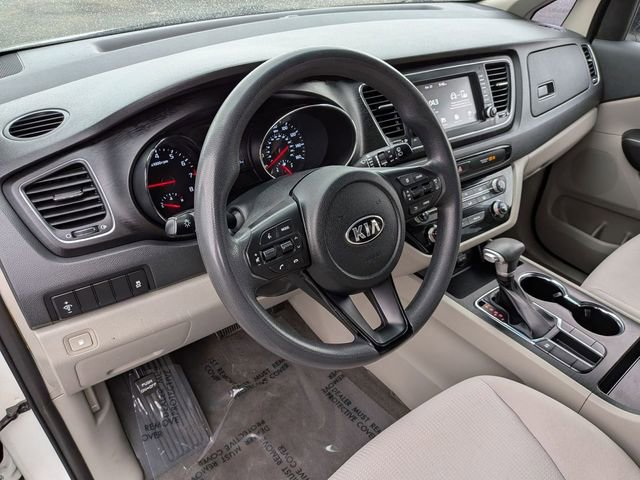 Used 2019 Kia Sedona LX FWD image 11